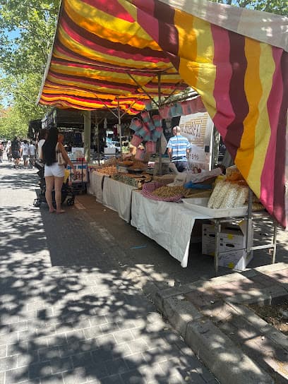 Loranca Street Market