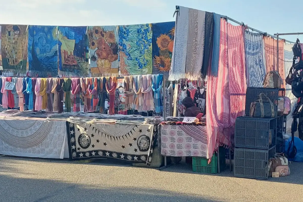 Aguilas Street Market