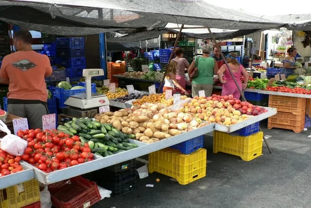 Campanillas Street Market