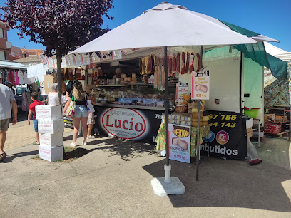 Carrizo de la Ribera Street Market