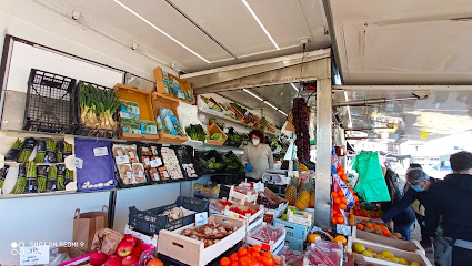 Anglès Weekly Market